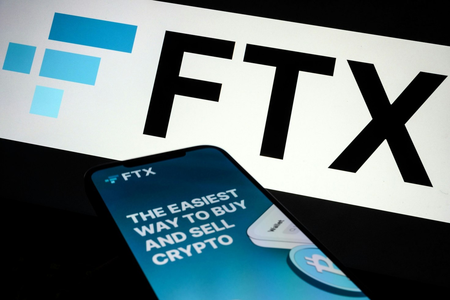 EU Monitors FTX Collapse as Major Crypto Law Enters Final Stages